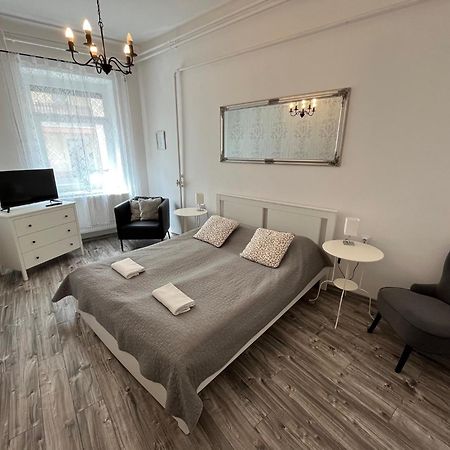 Pacsirta Apartmanház Eger Exterior foto