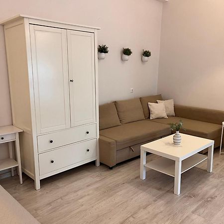 Pacsirta Apartmanház Eger Exterior foto