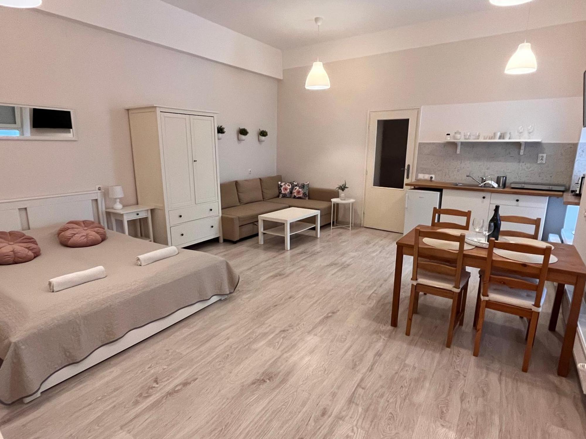Pacsirta Apartmanház Eger Exterior foto