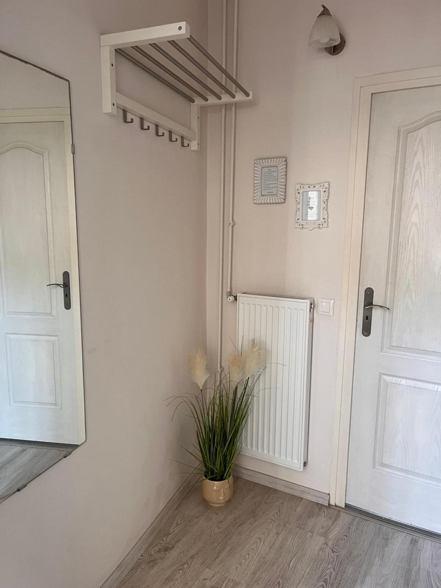 Pacsirta Apartmanház Eger Exterior foto